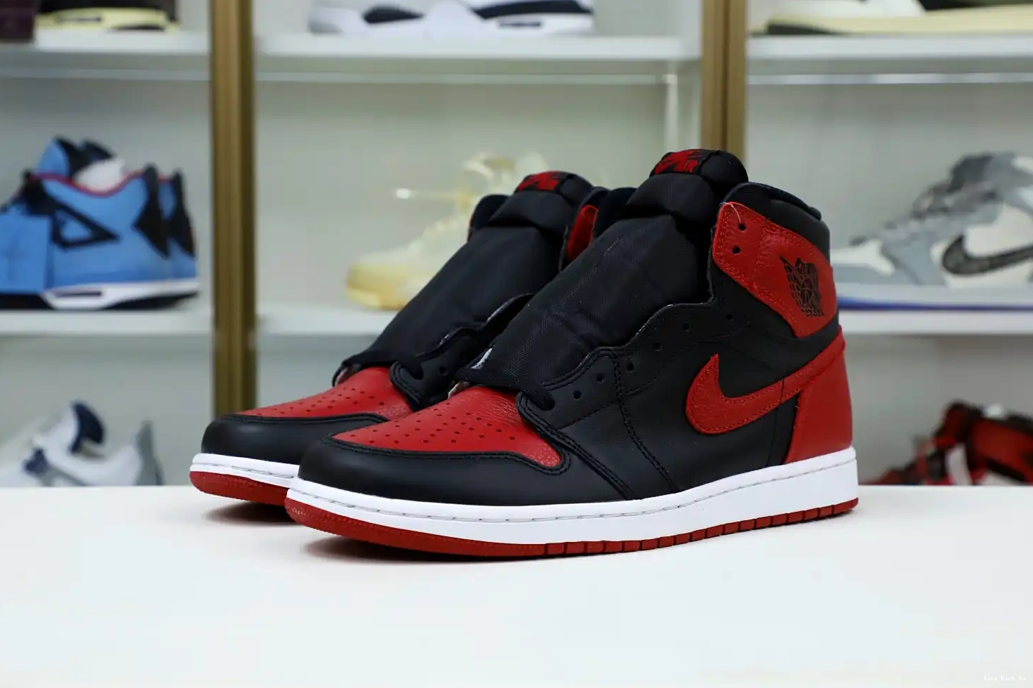 HIGH 'BRED' OG Kimikick RETRO AIR 1 JORDAN 0408